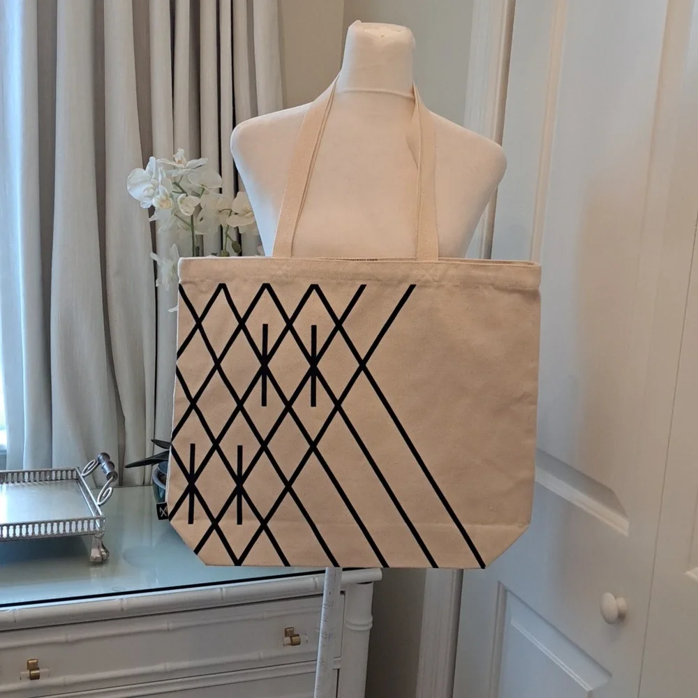NWOT Margaux New York Natural Canvas Twill Tote Bag‎ Navy Print 17